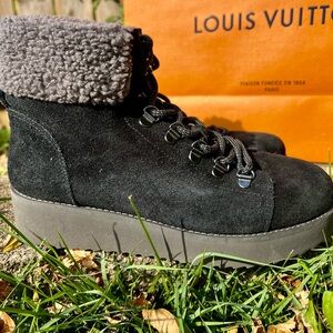 Sam Edelman Ugg style shearling boot booties hiking snow women’s 7.5 platform